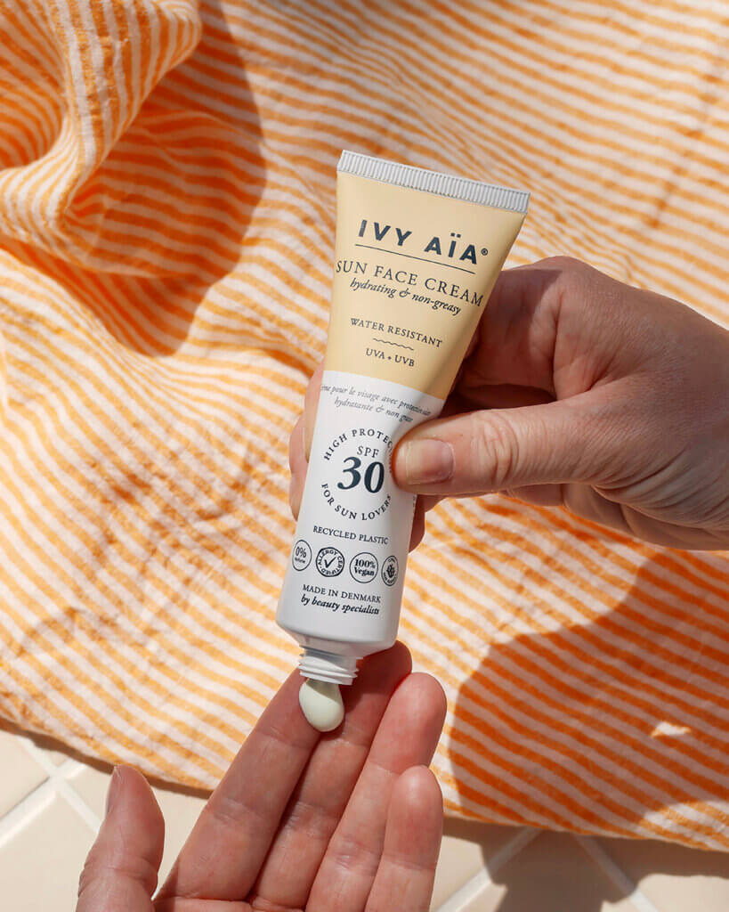IVY AIA Face Cream with SPF30